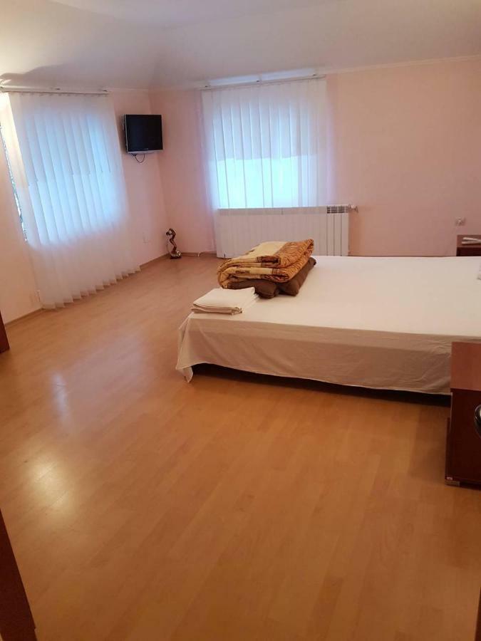 Guest House Iveta Sofya Dış mekan fotoğraf